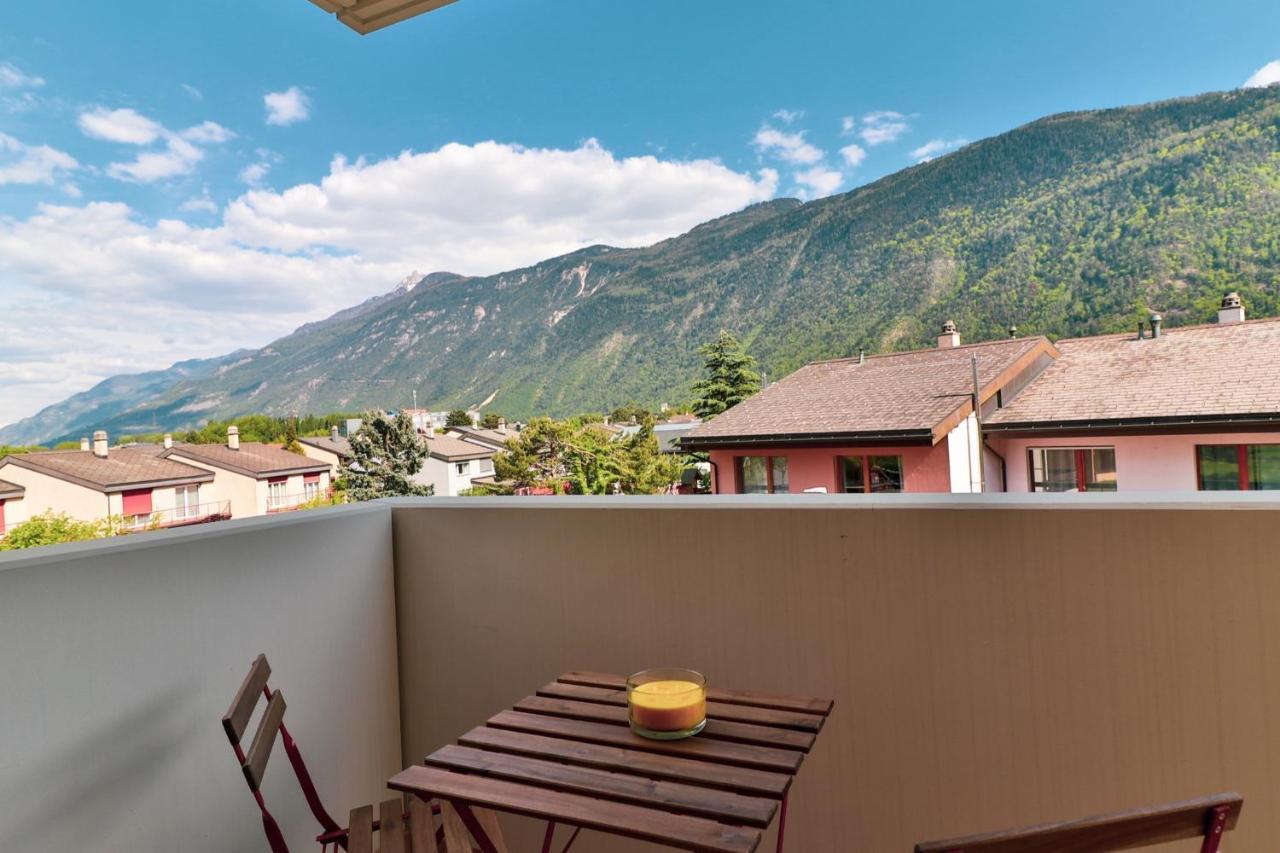 Nice Apartment Ideally Located In Martigny Eksteriør billede