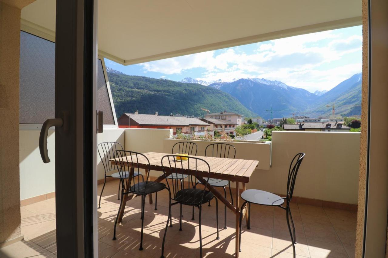 Nice Apartment Ideally Located In Martigny Eksteriør billede